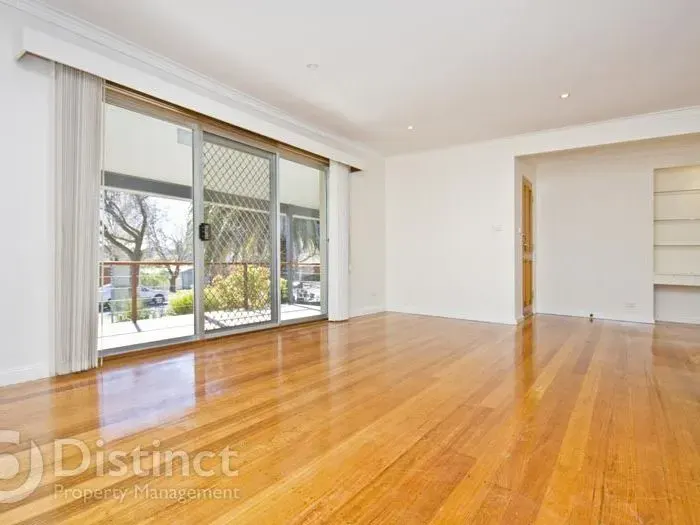 29 Maclaurin Crescent, Chifley, photo 4