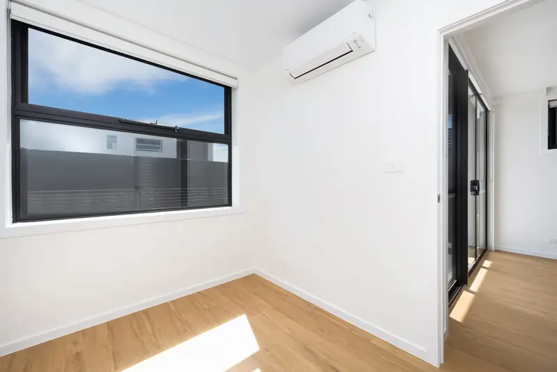 17/12 Ellison Harvie Close, Greenway, photo 9