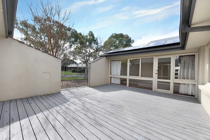 8 Legge Street, Downer, photo 2