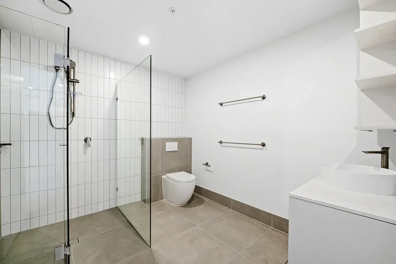 105/220 Melrose Drive, Phillip, photo 11