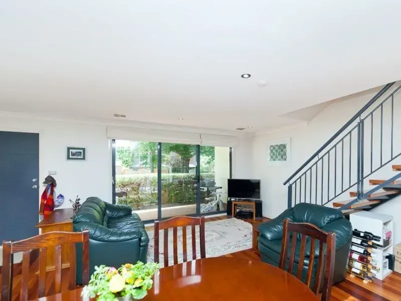 22 Macleay Street, Turner, photo 2