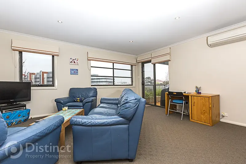 21/114 Athlon Drive, Greenway, photo 5