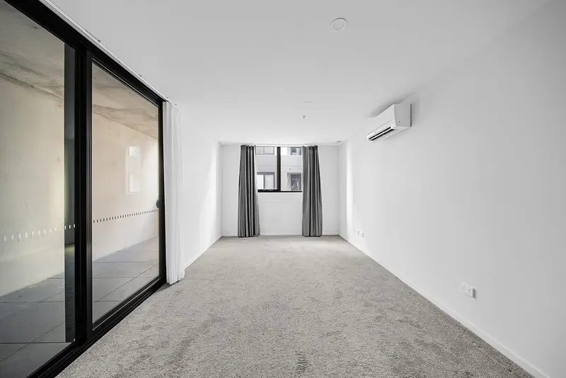109/34 Oakden Street, Greenway, photo 2