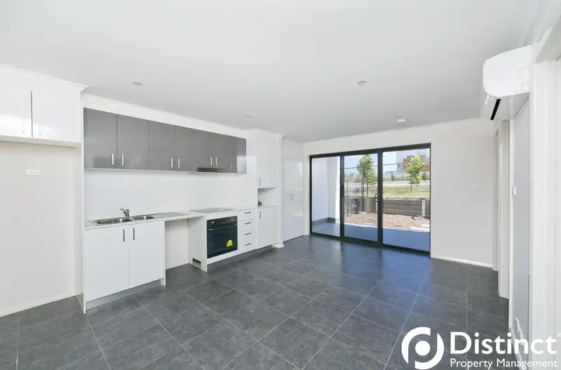 2/60 John Gorton Drive, Coombs, photo 7