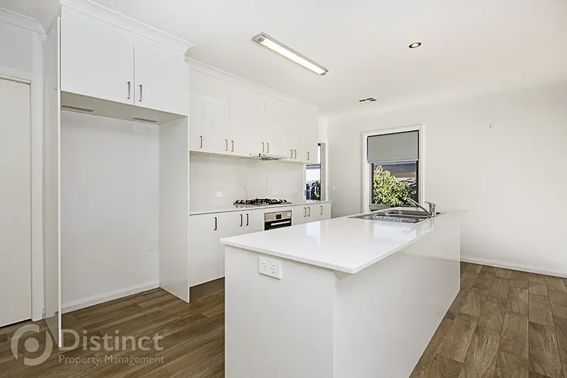 19 Junee Street, Crace, photo 2