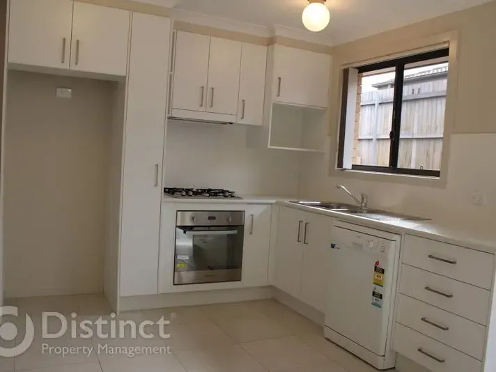 16 Phillipa Weeks Street, Watson, photo 3
