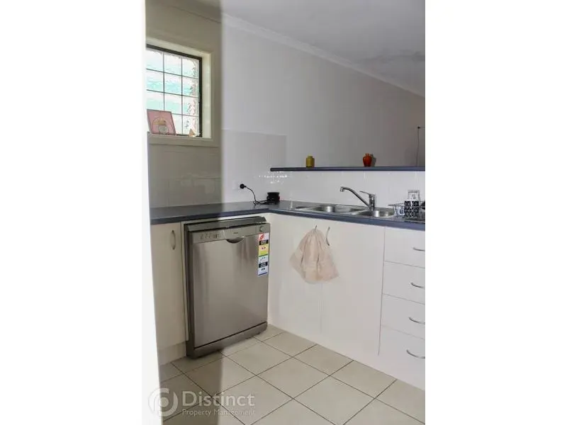 10/2 Yule Street, Amaroo, photo 4