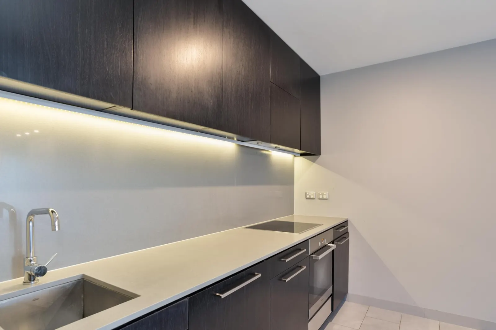 24/21 Eastlake Parade, Kingston, photo 1
