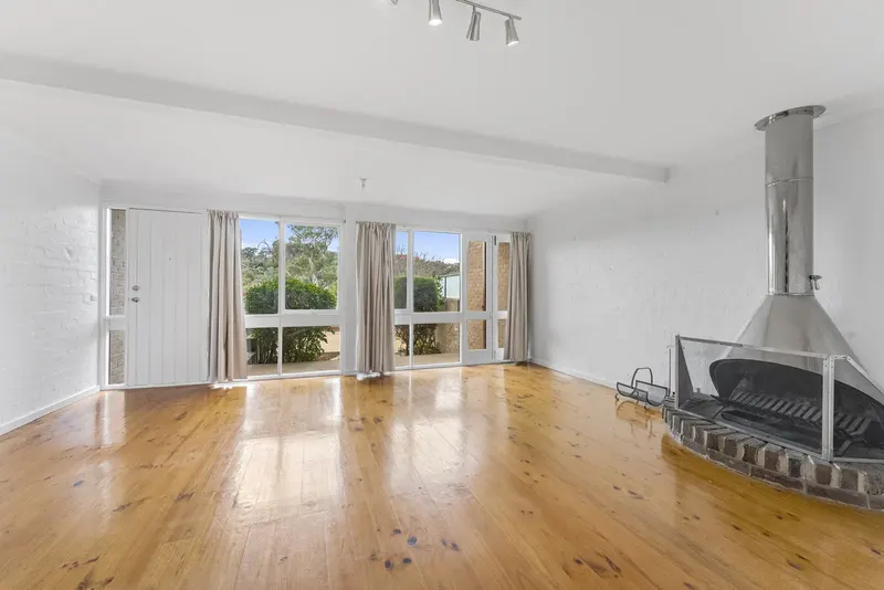 9 Menkens Court, Phillip, photo 3