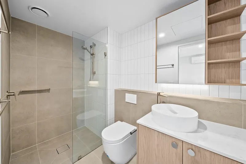 203/220 Melrose Drive, Phillip, photo 10