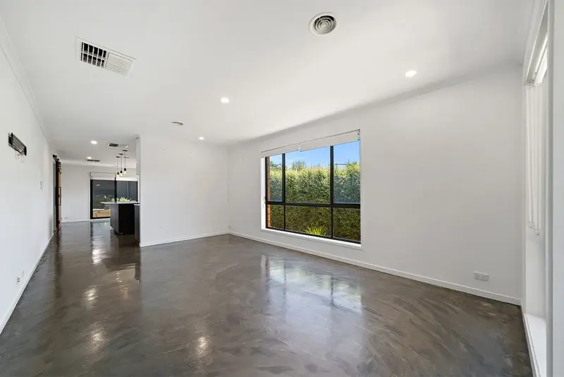 12 Harry Hopman Circuit, Gordon ACT 2906, photo 4