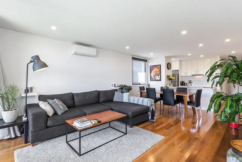 35/111 Canberra Avenue, Griffith, photo 2