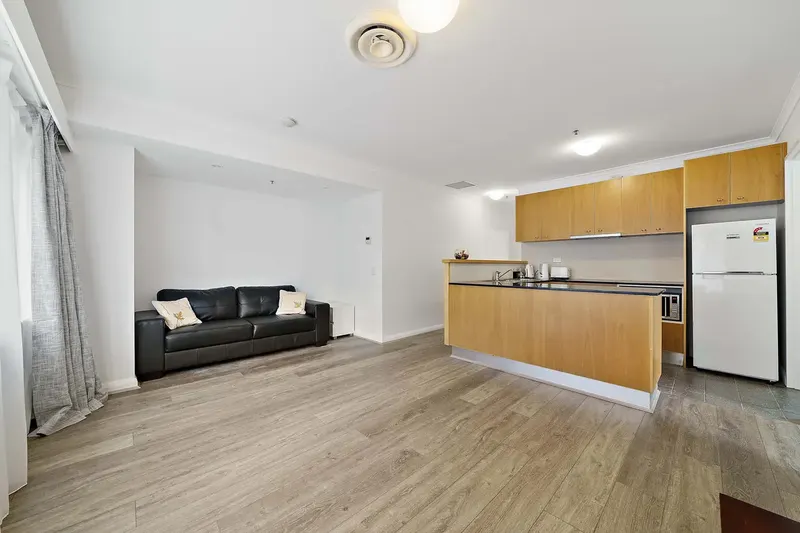202/2 Akuna Street, City, photo 4