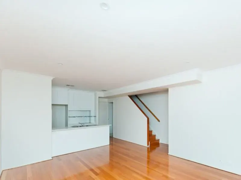 1/8 Hope Street, Dickson