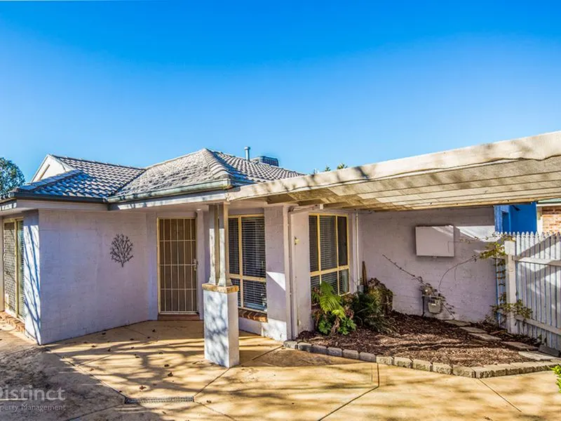28 Windradyne Street, Ngunnawal, photo 1