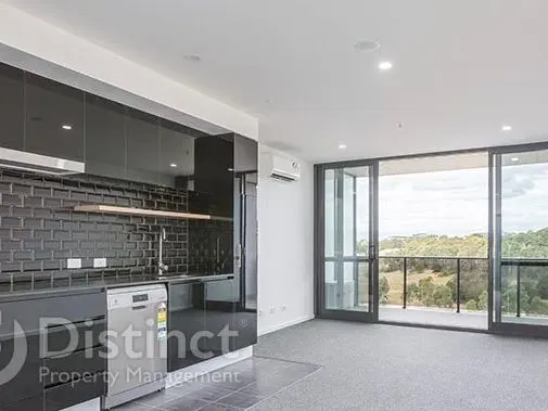 715/120 Eastern Valley Way, Belconnen, photo 2