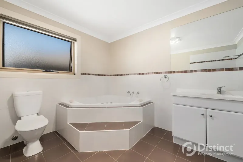356 Gundaroo Drive, Gungahlin, photo 13