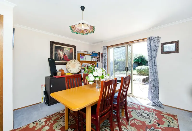 21 Thornhill Crescent, Dunlop, photo 8