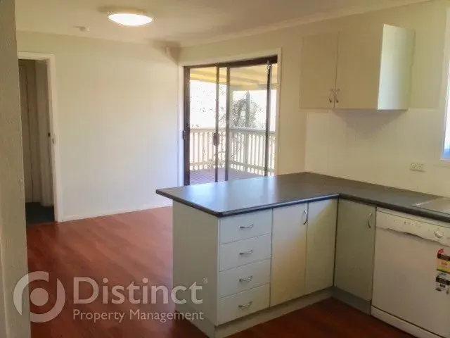 111 Wheeler Crescent, Wanniassa, photo 3
