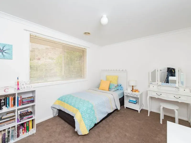 5 Olive Pink Crescent, Banks, photo 9