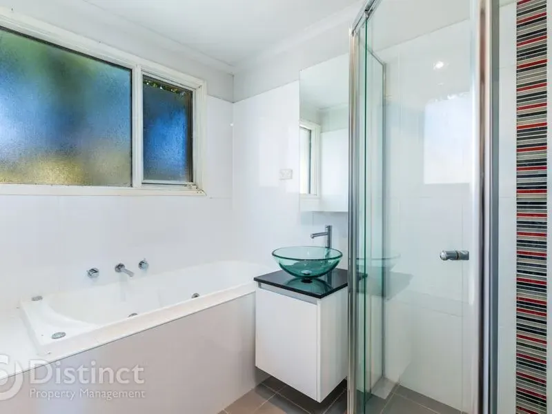 9 Menkens Court, Phillip, photo 6