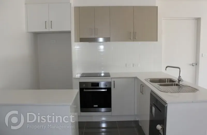 24/39 Jerrabomberra Avenue, Narrabundah, photo 2