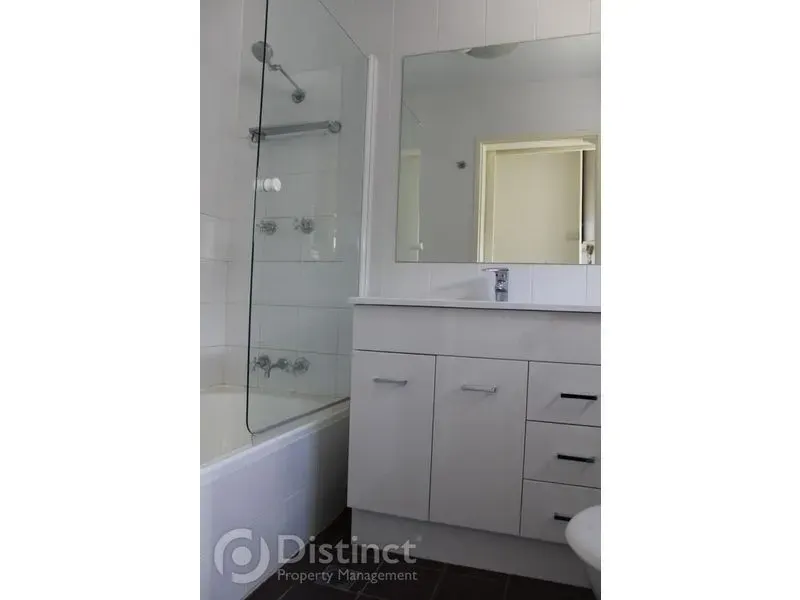 10/1 Mowatt Street, Queanbeyan, photo 8