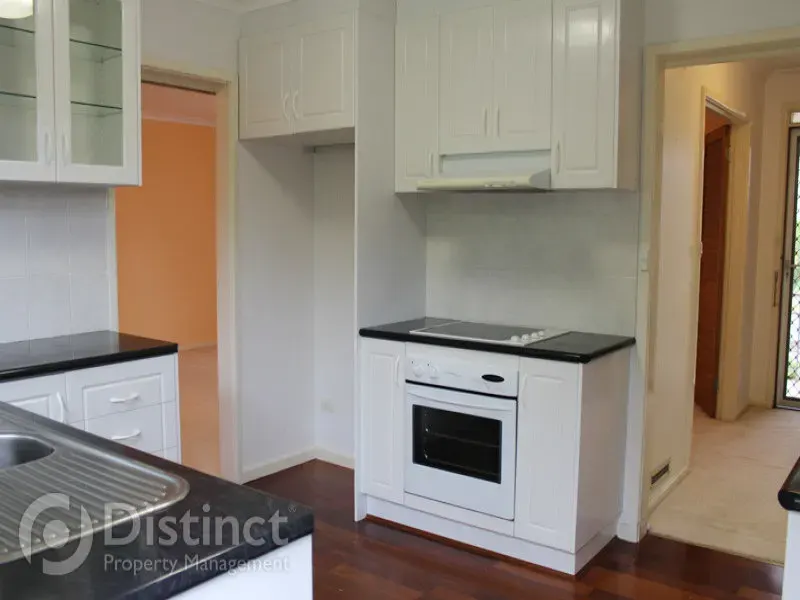 40 Dalley Crescent, Latham, photo 8