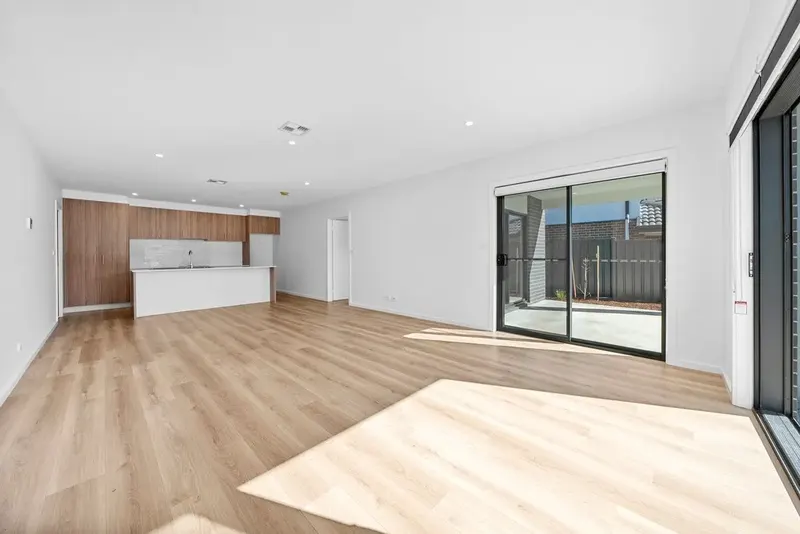 37 Sculthorpe Avenue, Whitlam, photo 4