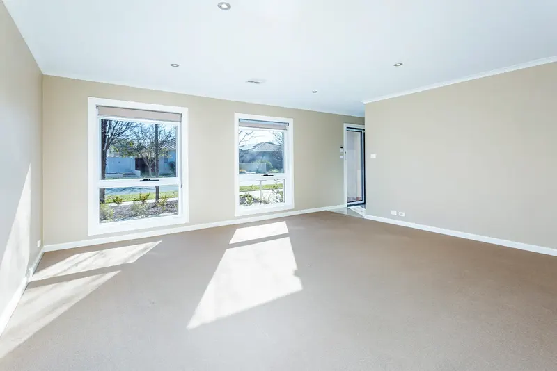 27 Donald Horne Street, Franklin, photo 5