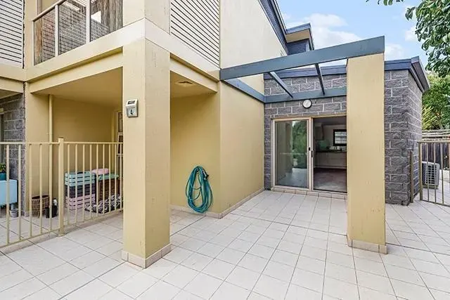 4/13 Burra Place, Braddon, photo 8