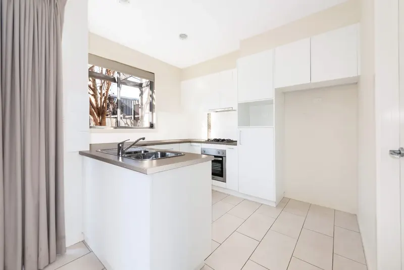 10 Dobikin Street, Crace, photo 6
