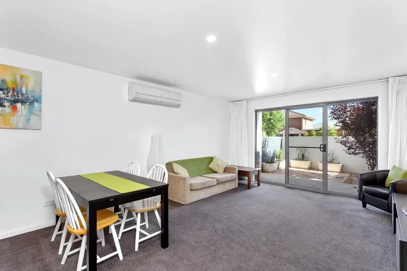 15/4 Sapling Street, Harrison, photo 3