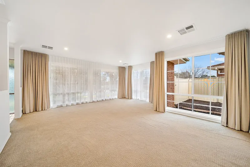 4 Maloney Street, Queanbeyan West, photo 7