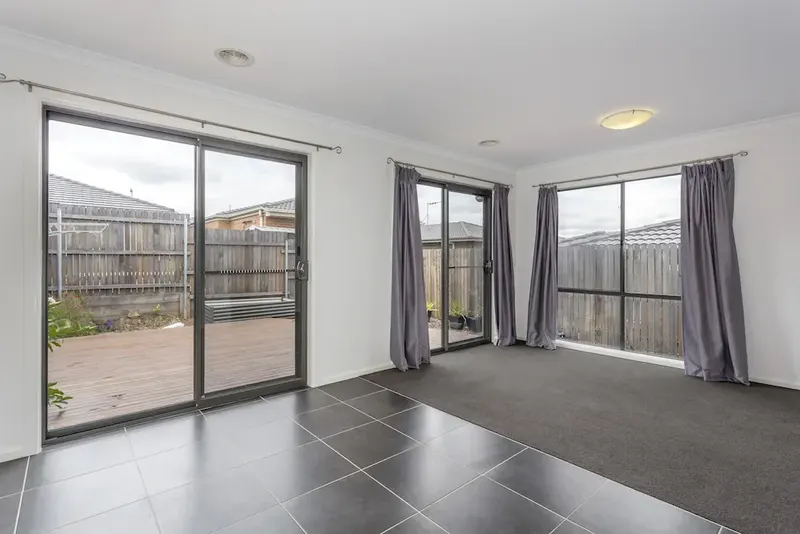 12 Hugh Gilchrist Street, Casey, photo 3