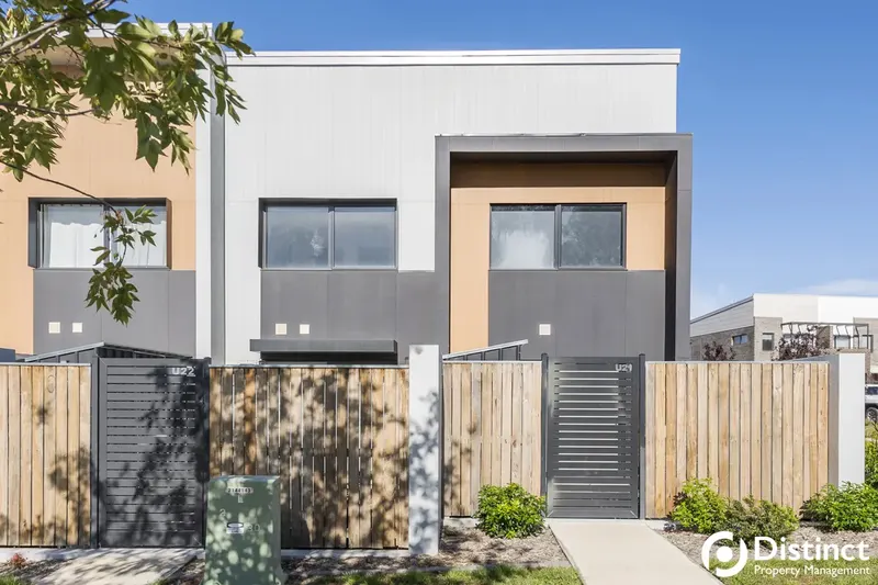 21/30 Bon Scott Crescent, Moncrieff, photo 1