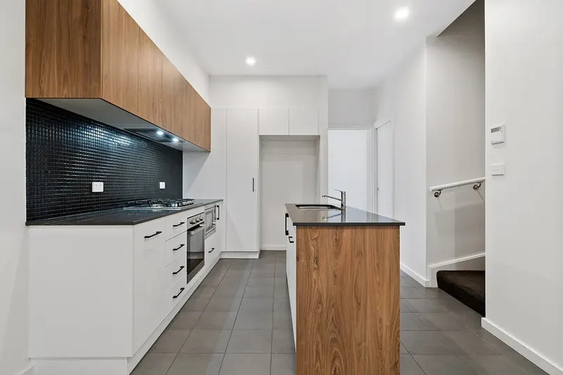 93/1 Rowland Rees Crescent, Greenway, photo 7