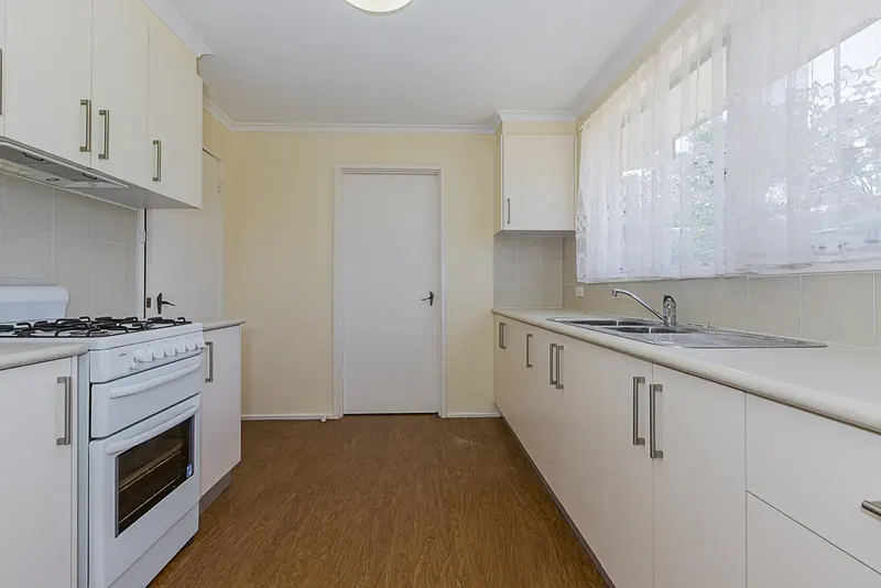 11 Tucana Street, Giralang, photo 3
