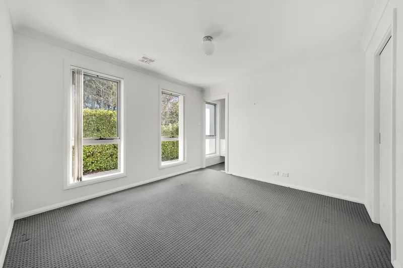 36 Errol Street, Crace, photo 11