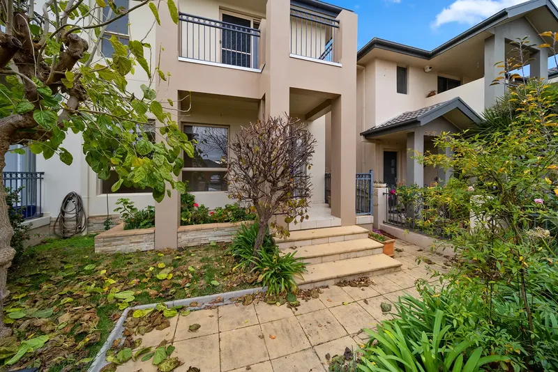 14 Wombeyan Street, Harrison, photo 3