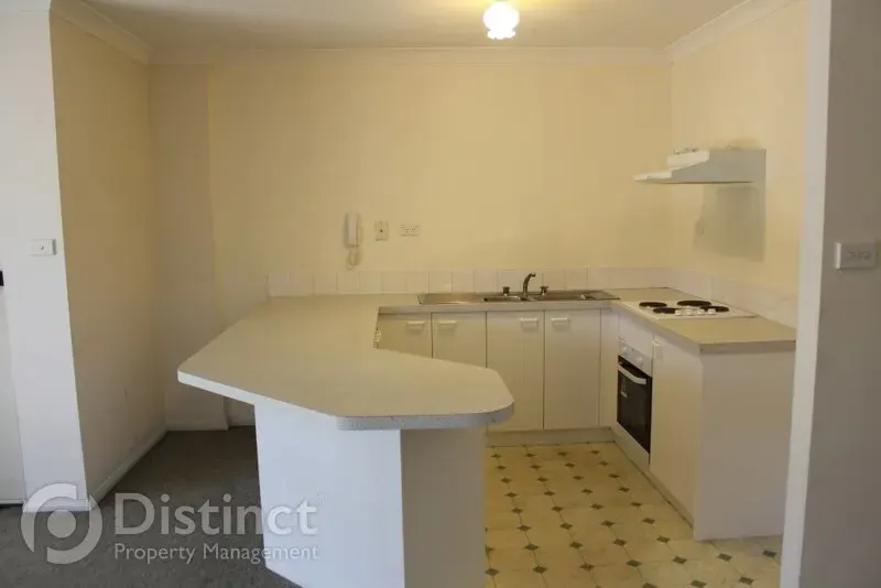 6/53 Mcmillan Crescent, Griffith, photo 2