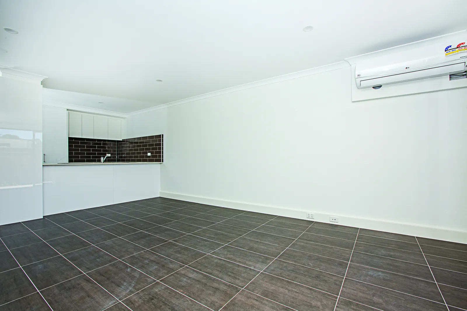 1/3 Billabong Street, Lawson, photo 1