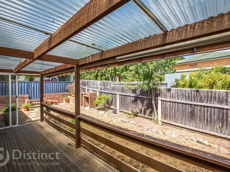 42 Solomon Crescent, Latham, photo 7