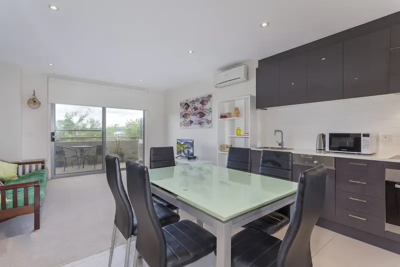 61/301 Flemington Road, Franklin, photo 3