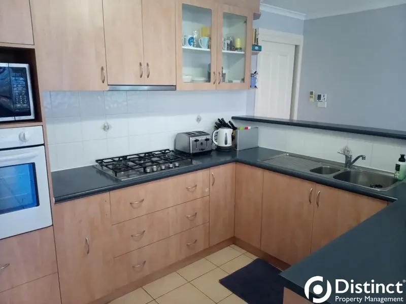20 Auburn Street, Amaroo, photo 4