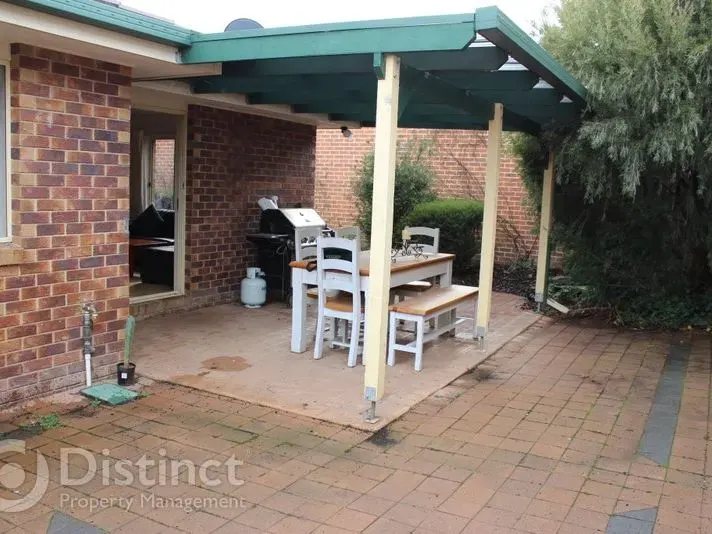 70 Wanderer Court, Amaroo, photo 12