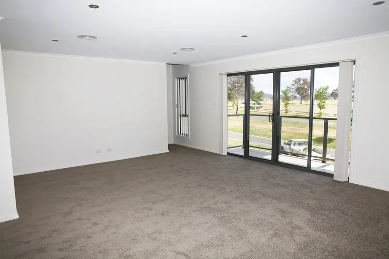 115 Anthony Rolfe Avenue, Gungahlin, photo 10
