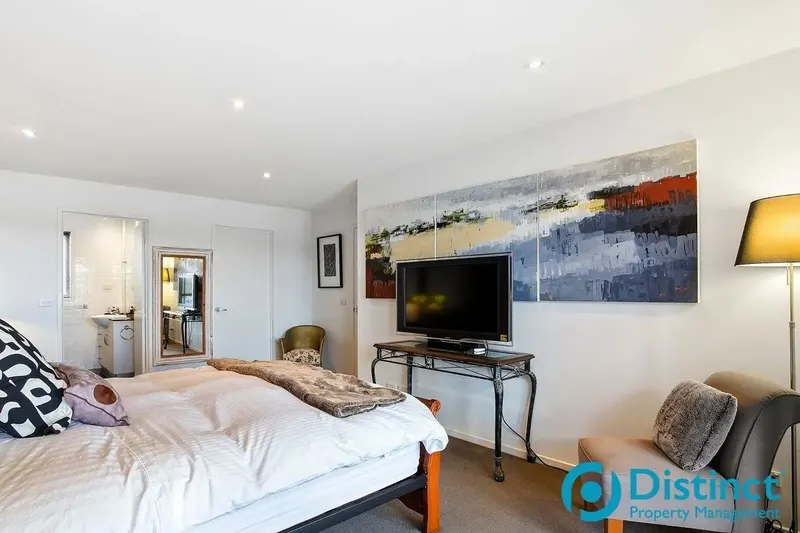 53 Strayleaf Crescent, Gungahlin, photo 17