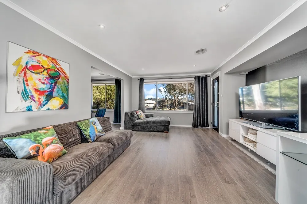81 Summerland Circuit, Kambah, photo 1