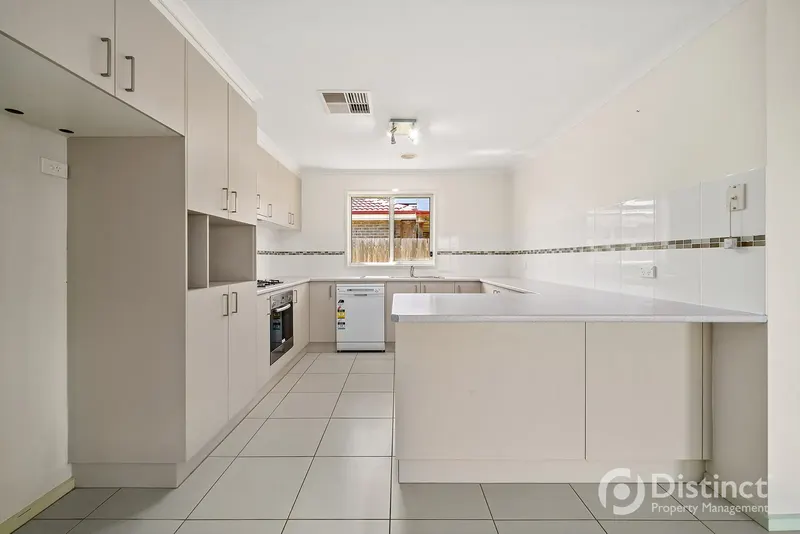 13 Clendinnen Street, Dunlop, photo 3
